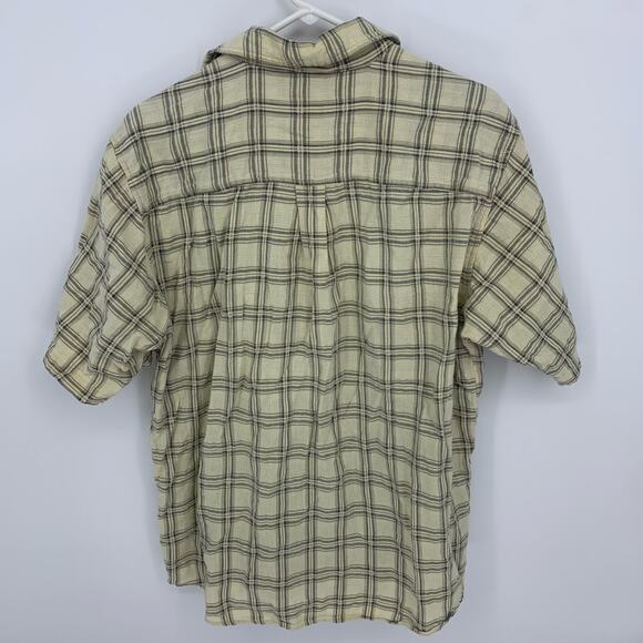 Woolrich Men's Pale Yellow and Gray Plaid Short Sleeve Button Up Size Large - Picture 4 of 4